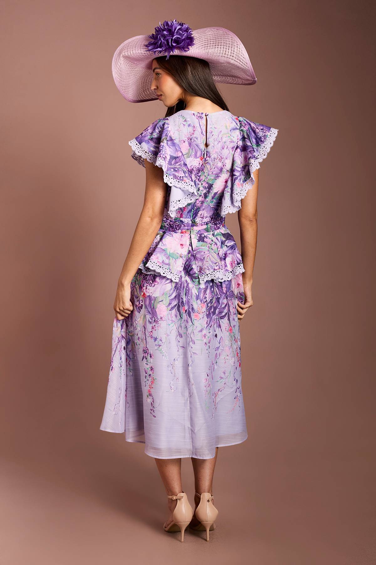 Coast Robe Midi Lisa Tan À Col V Et Volants Aux Épaules