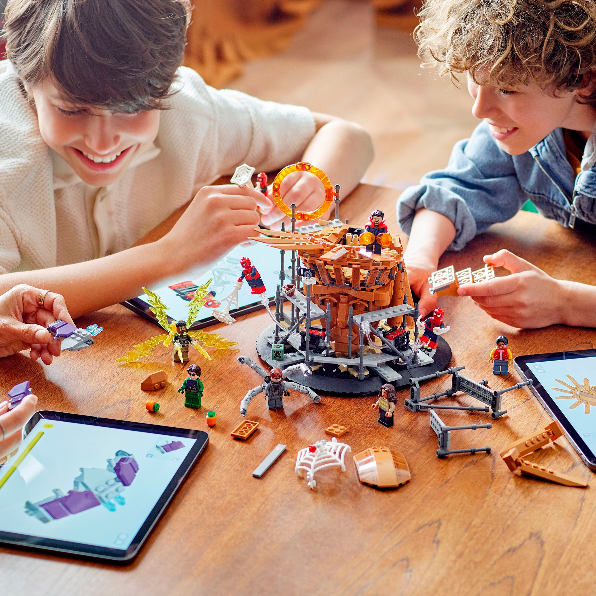 LEGO Konstruktionsspielzeug Marvel Super Heroes Spider-Mans großer Showdowns