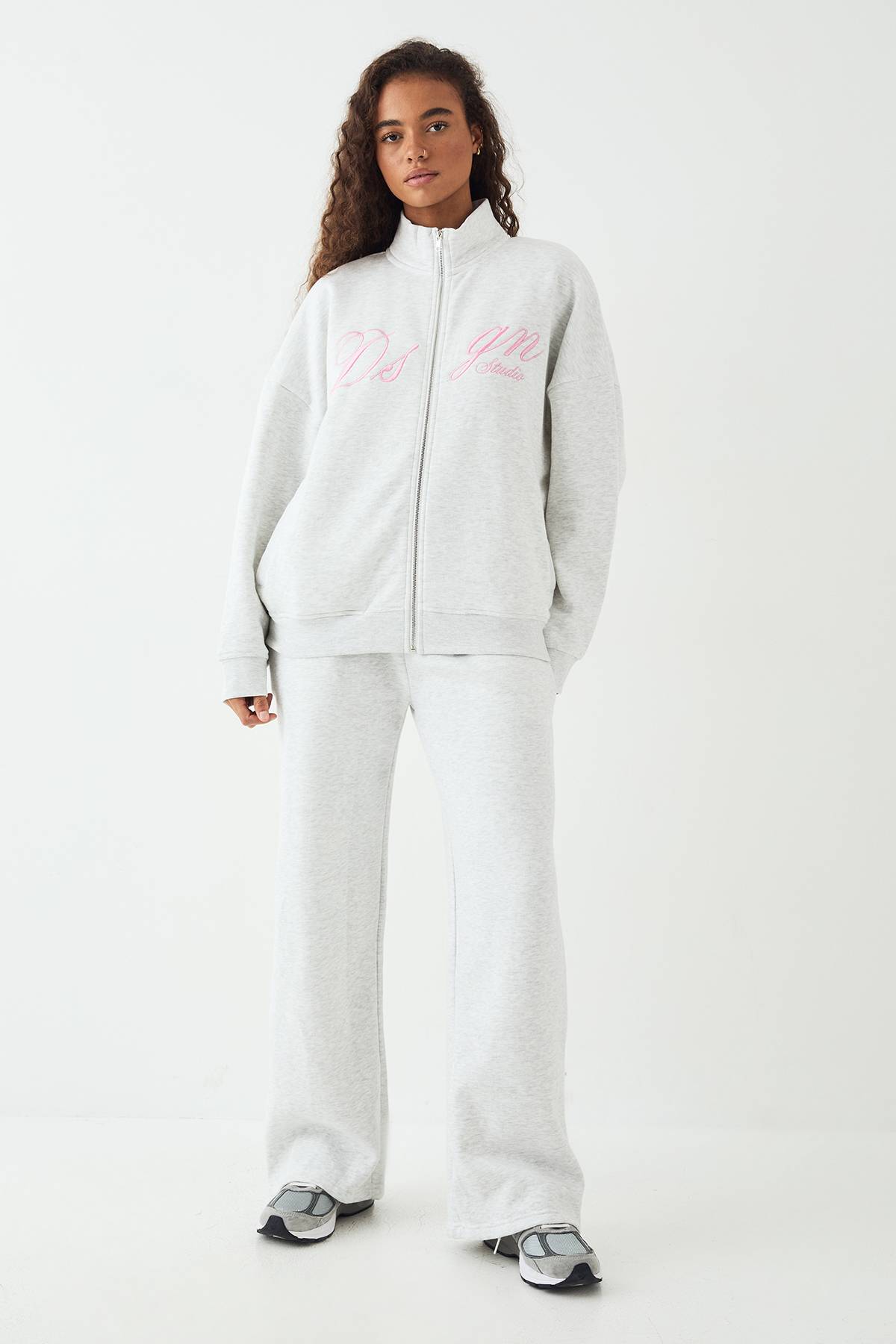 Ensemble de Jogging DSGN Studio Script Col Cheminée Jambe Droite