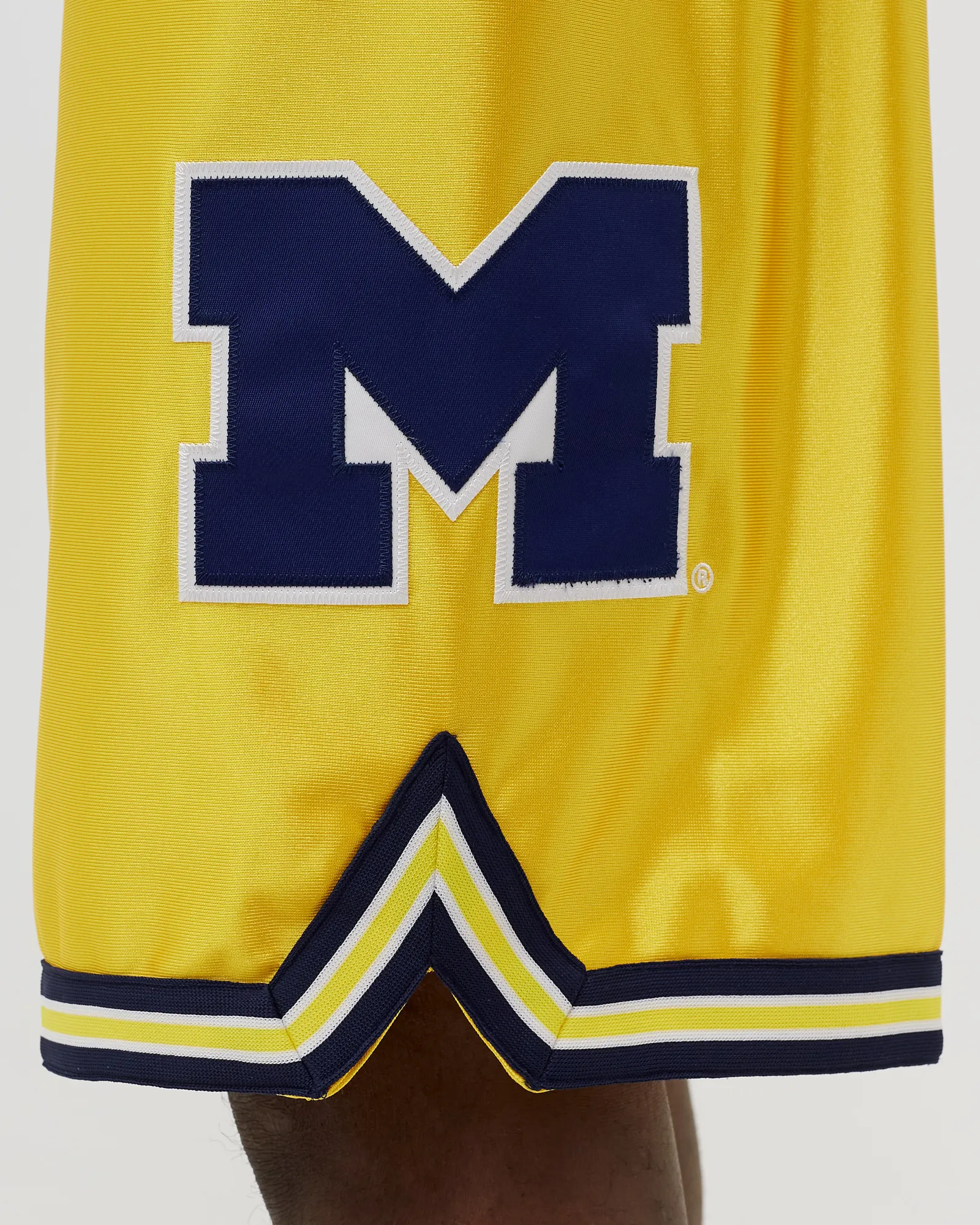 Mitchell & Ness NCAA MAIZE SHORTS UNIVERSITY OF MICHIGAN 1991