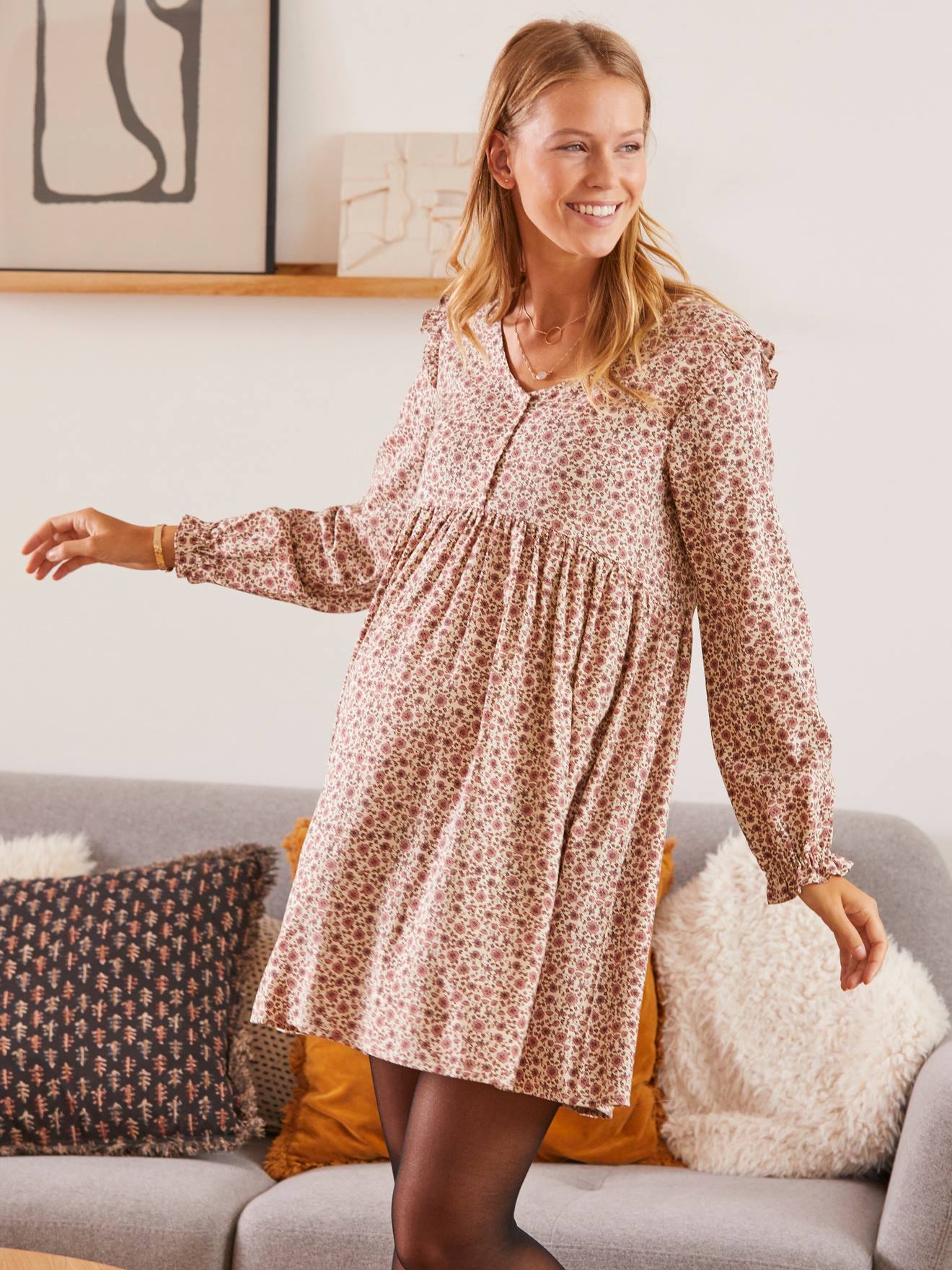 Vestido de maternidade estampado com babado liso cinza escuro
