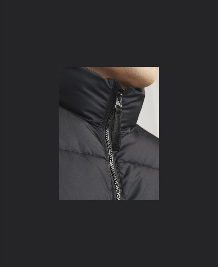 JJ-REBEL JREBREBEL LOGO BODYWARMER Sort