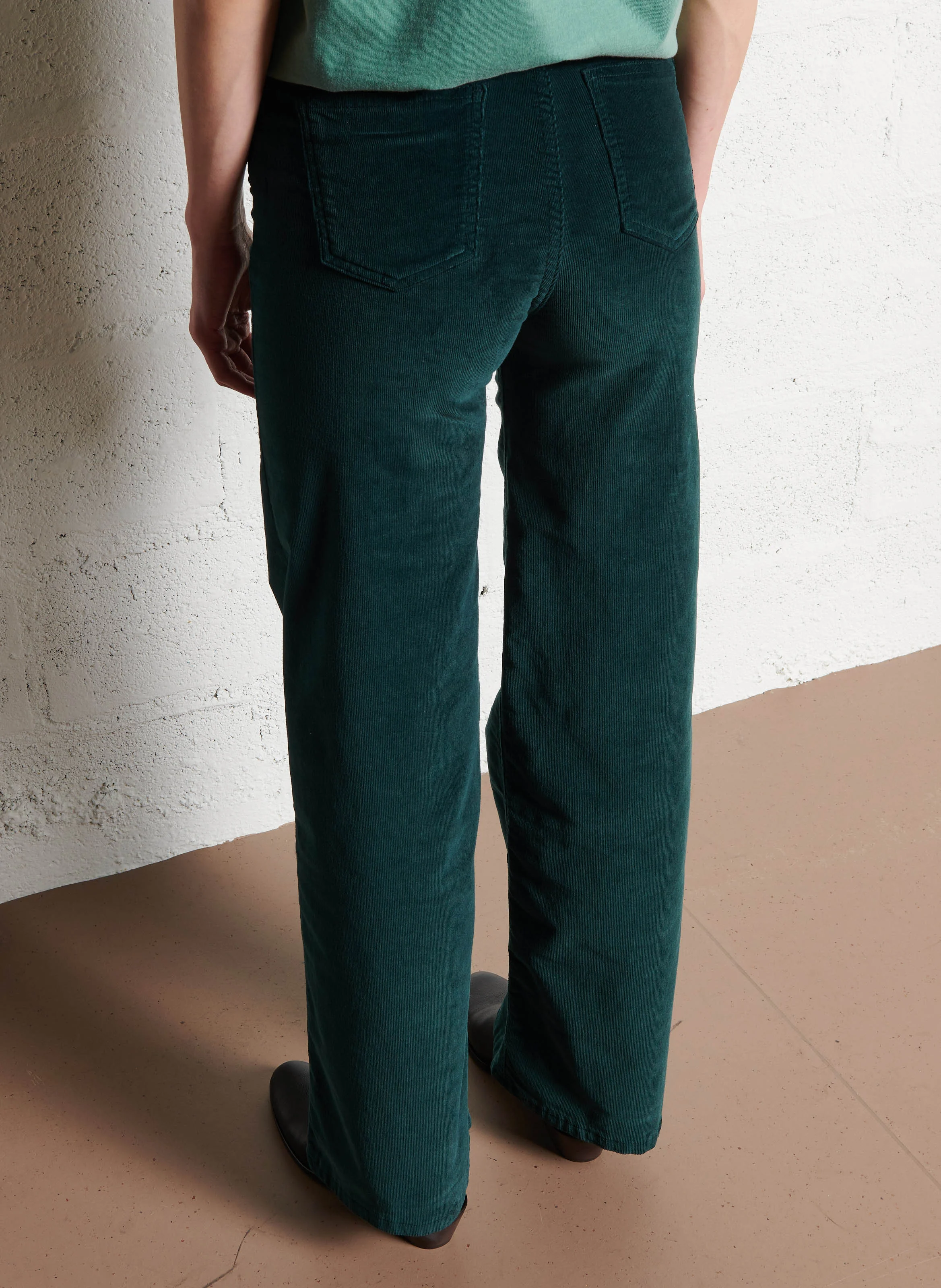 COTTAGE PAULA - Pantalon large en velours | Vert