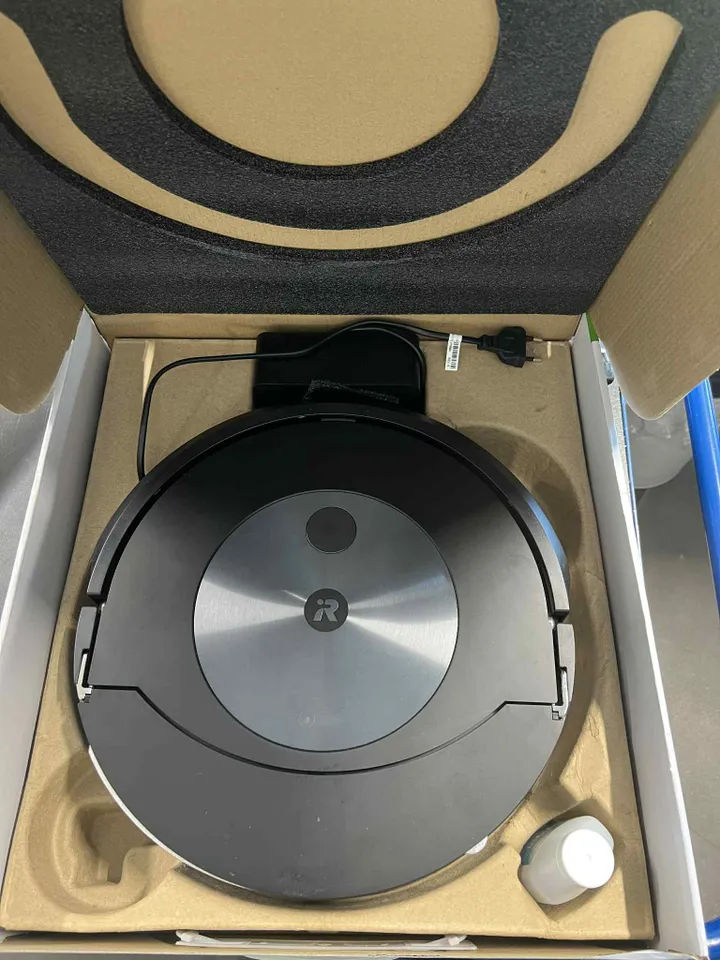 [OUTLET] - iRobot Roomba Combo j7 Robotstøvsuger med gulvmoppe