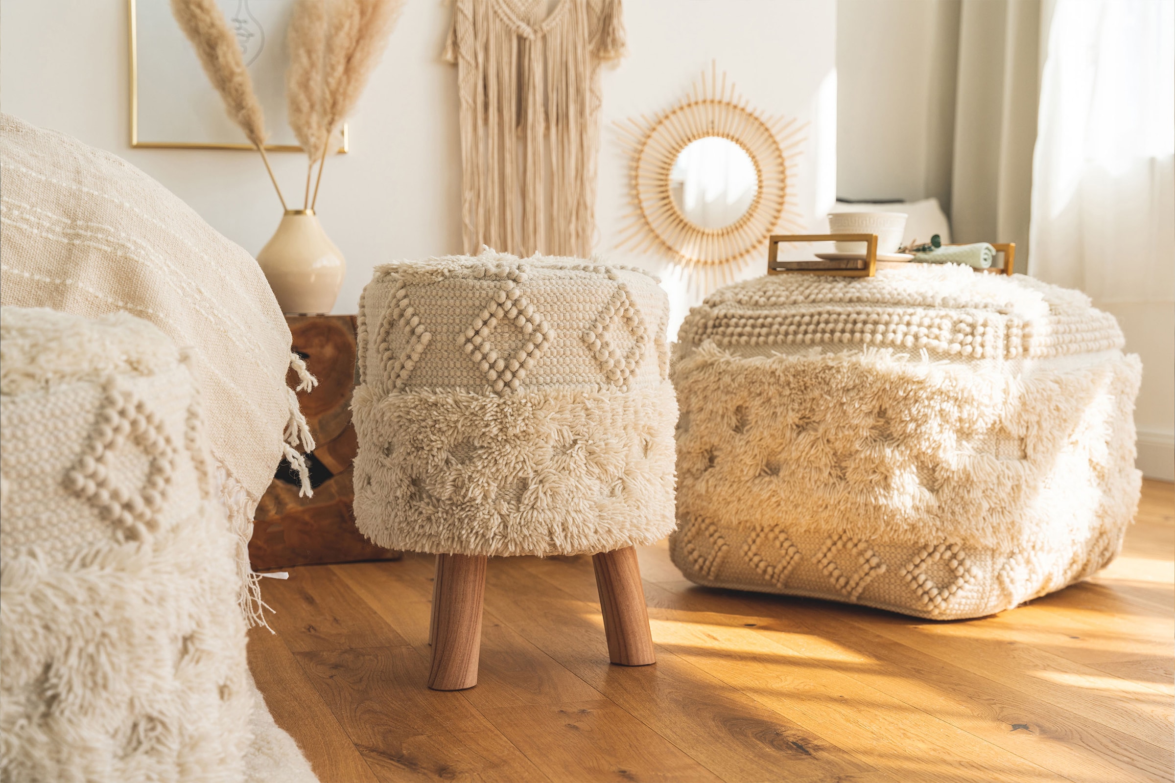 Kayoom Sitzhocker »Hocker Bohist 125, charaktergebende Strukturen mit Fransen und Quasten« 1 Stk. tlg. handgefertigtes Unikat, Boho-Style, gut kombinierbar