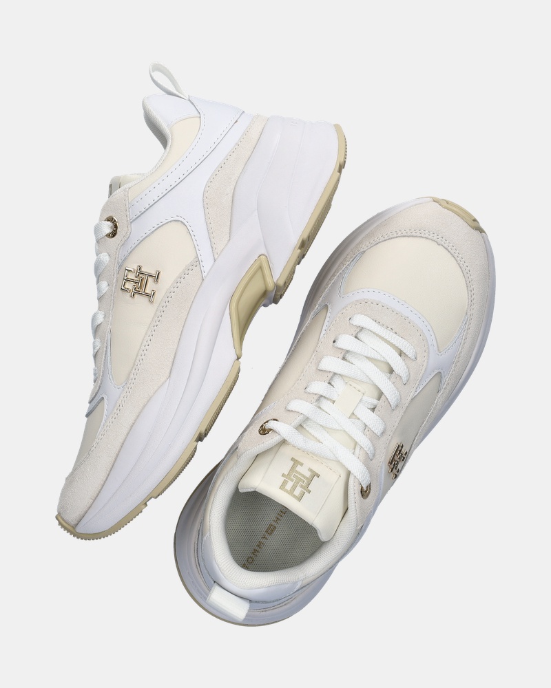 Tommy Hilfiger Sport Chunky Femine Runner Dad Sneakers  - beige