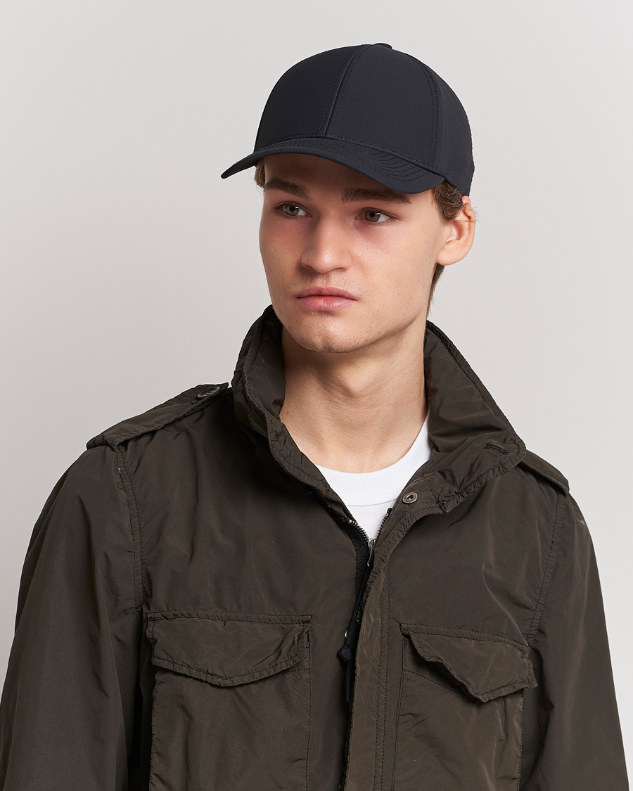 Varsity Headwear Active Tech Cap Black