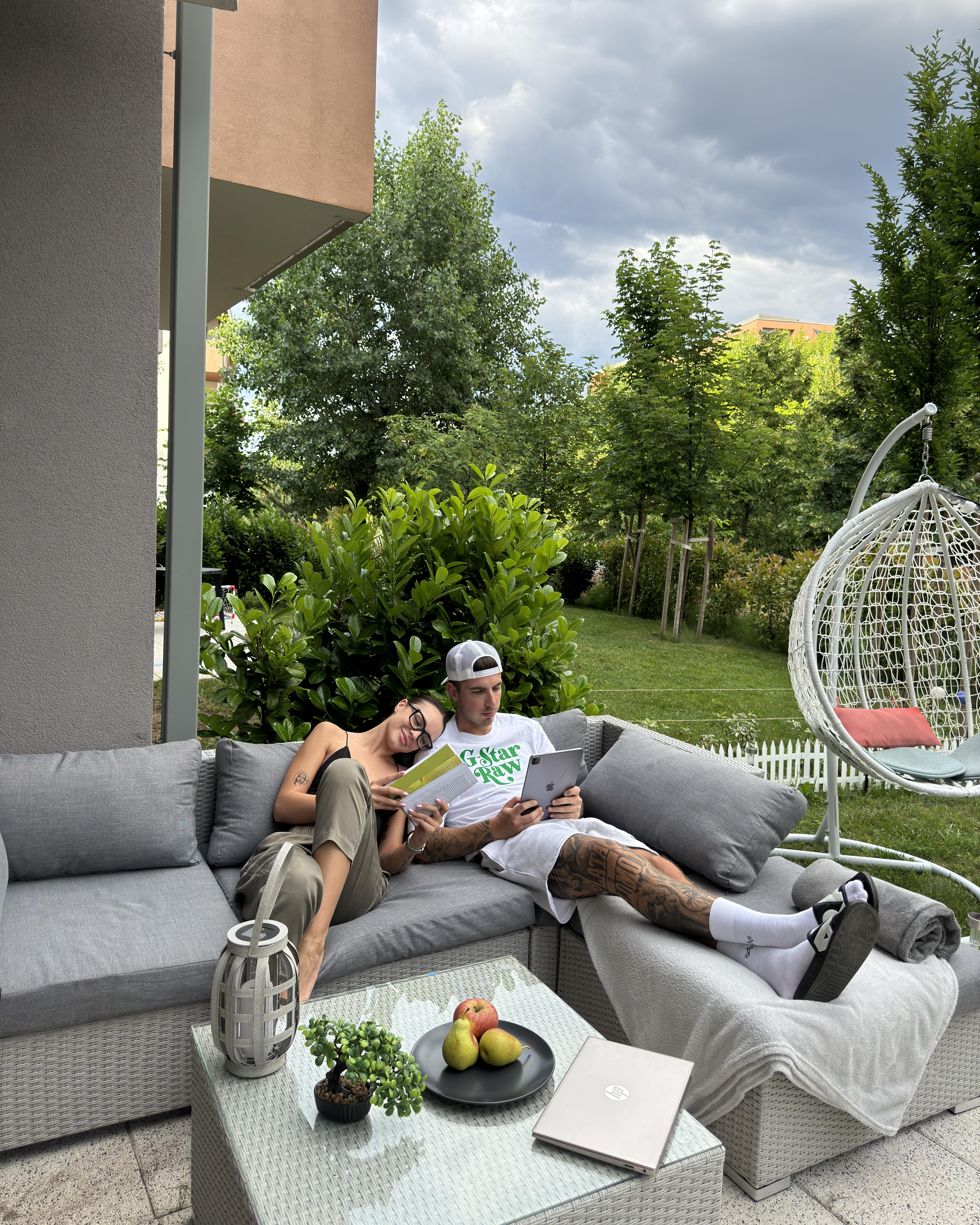 Tuin hoekloungeset met tafel 4-zits SANO II linkszijdig modulair PE rotan Lichtgrijs