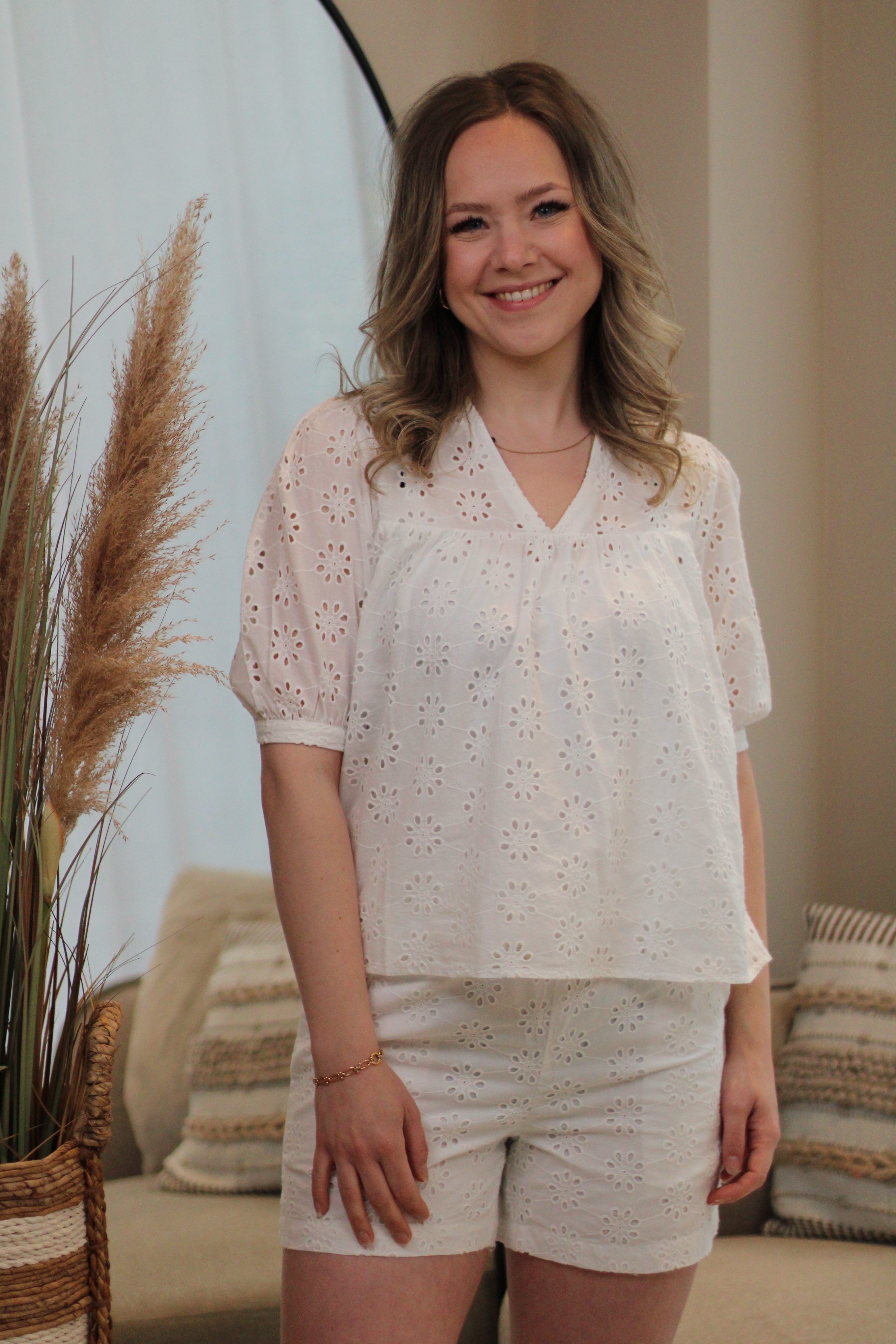 Rino & Pelle - Brave Short Sleeve Blouse With Embroidery - White