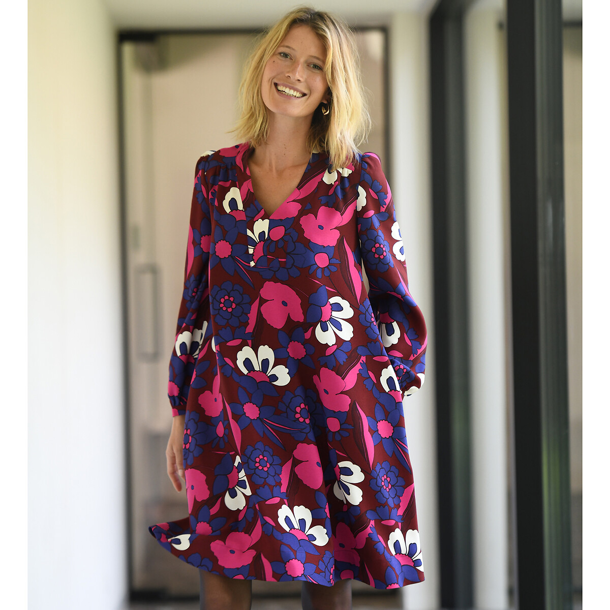 ANNE WEYBURN<br>Vestido reto, estampa floral, comprimento midi