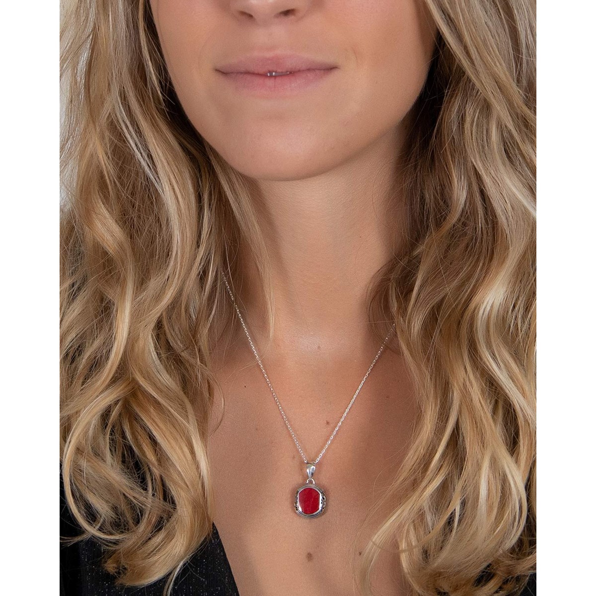 Pendentif Ethnique en Corail serti argent 925 - Bijou d'exception | Aden