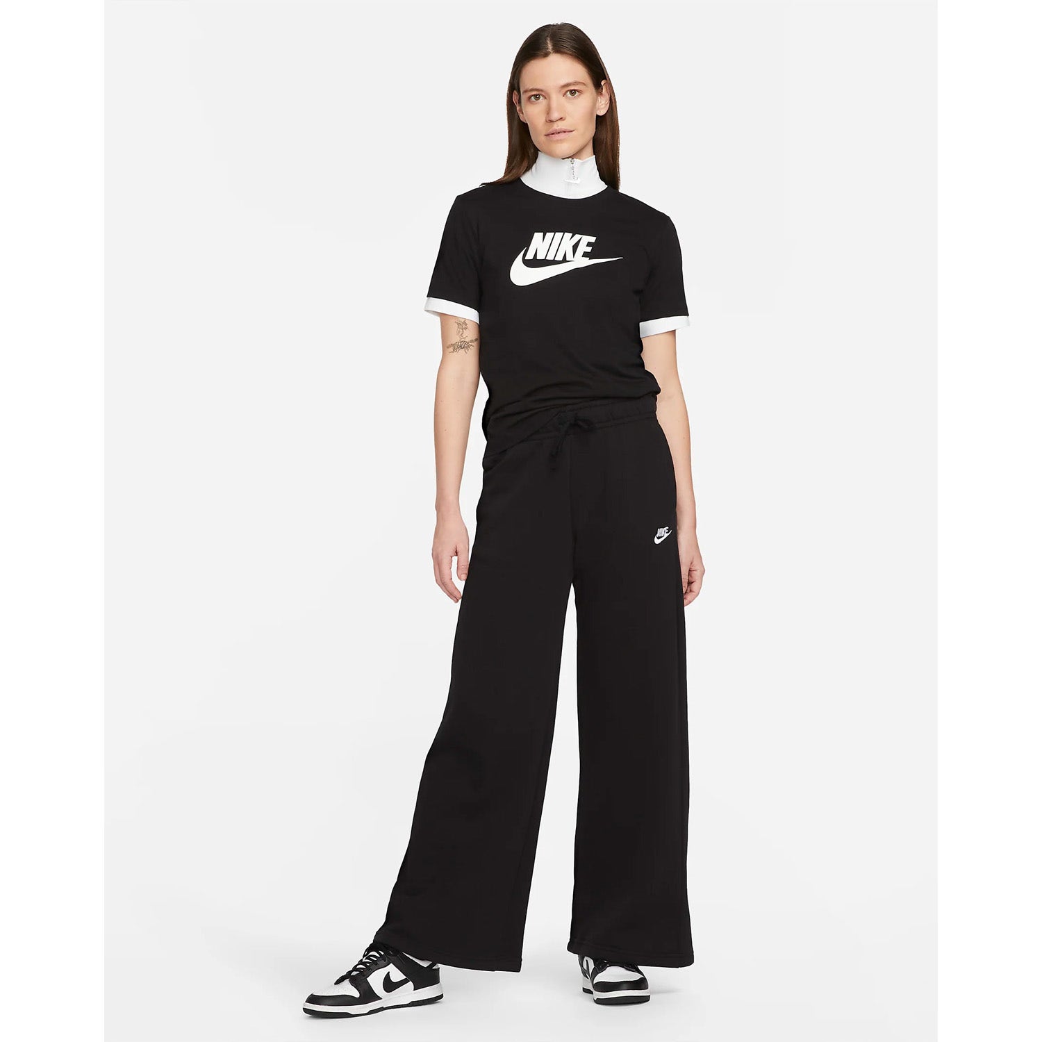 Nike  Sportswear Essentials T-Shirt
