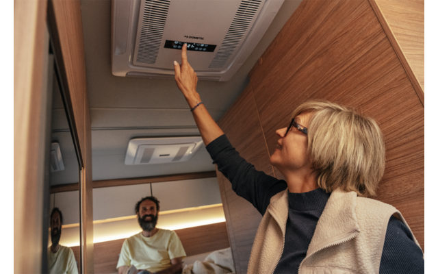 Dometic FreshJet FJX ADBD Luftverteilerbox mit elektrischem Bedienpanel & LED-Beleuchtung für Dachklimaanlage