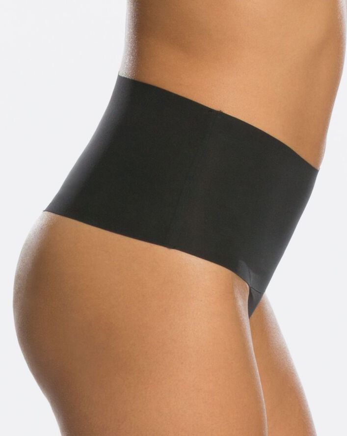 Spanx Undie-tectable Thong Sort