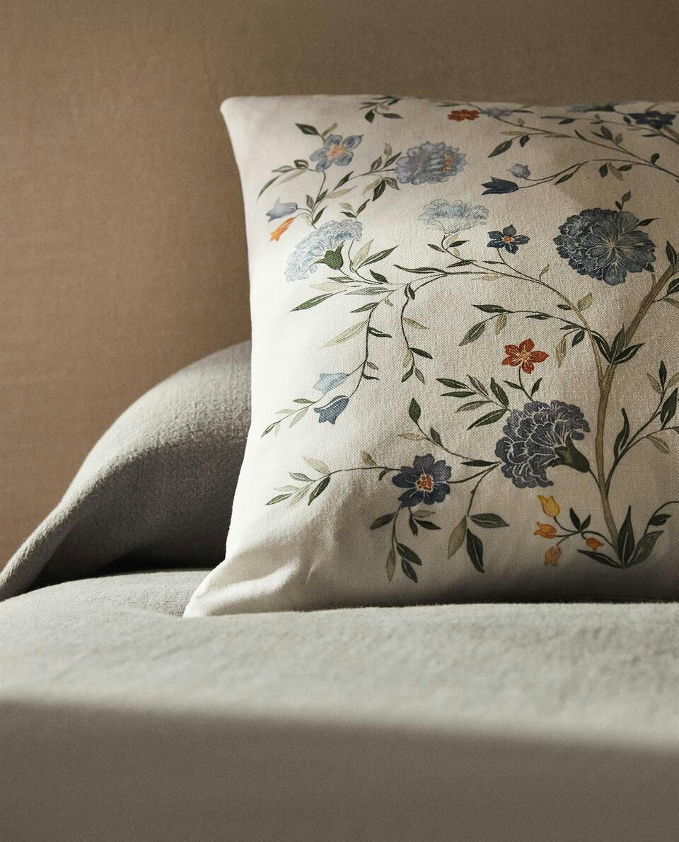 CAPA DE ALMOFADA MINI COM ESTAMPA FLORAL
