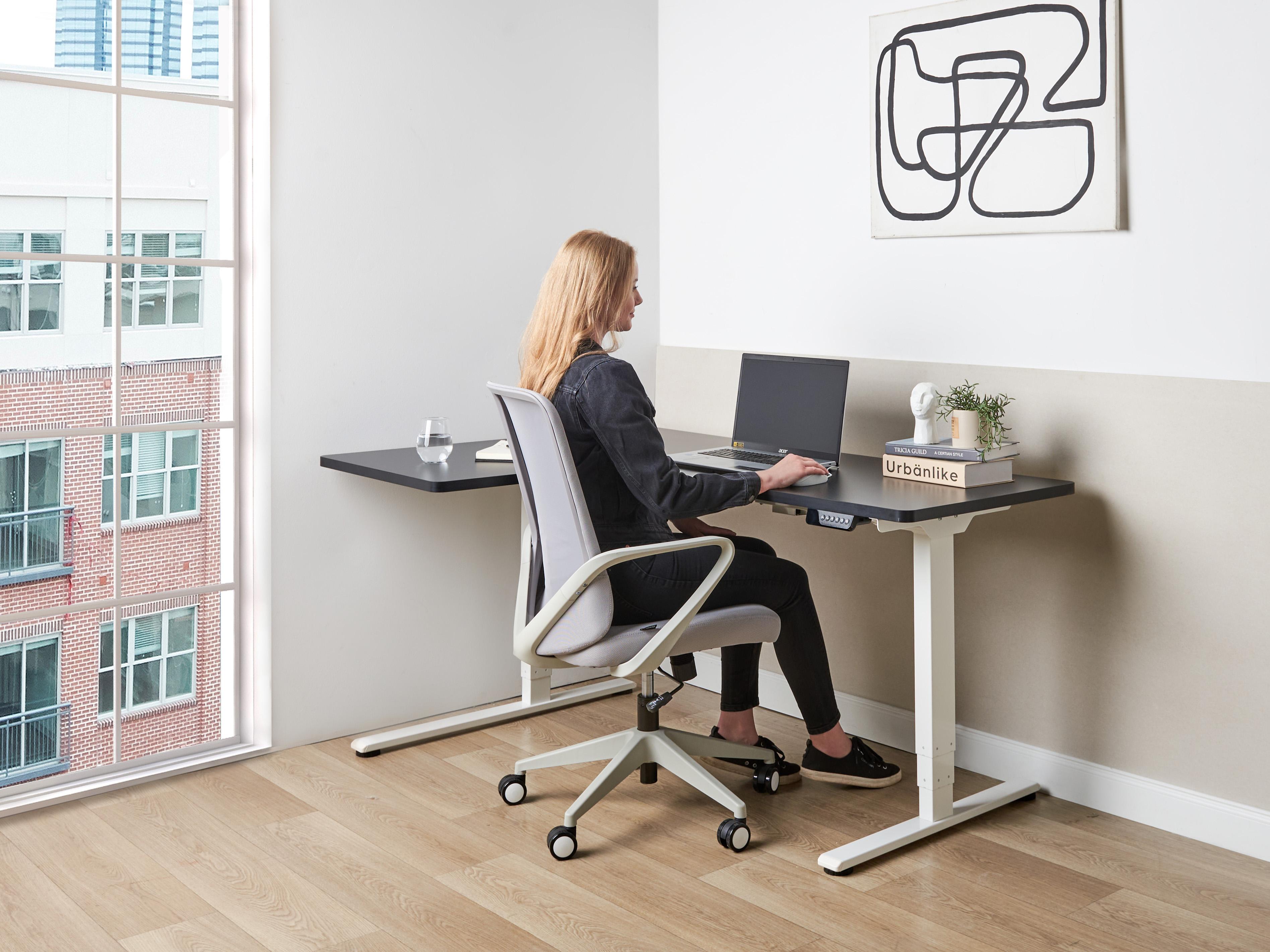 Elektrisch verstelbaar hoekbureau DESTINES Zwart/wit 160 cm 109 cm linkszijdig