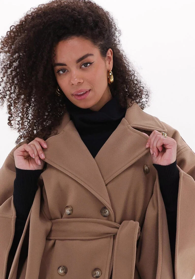 SILVIAN HEACH camel silvian heach mantel cloak mankster