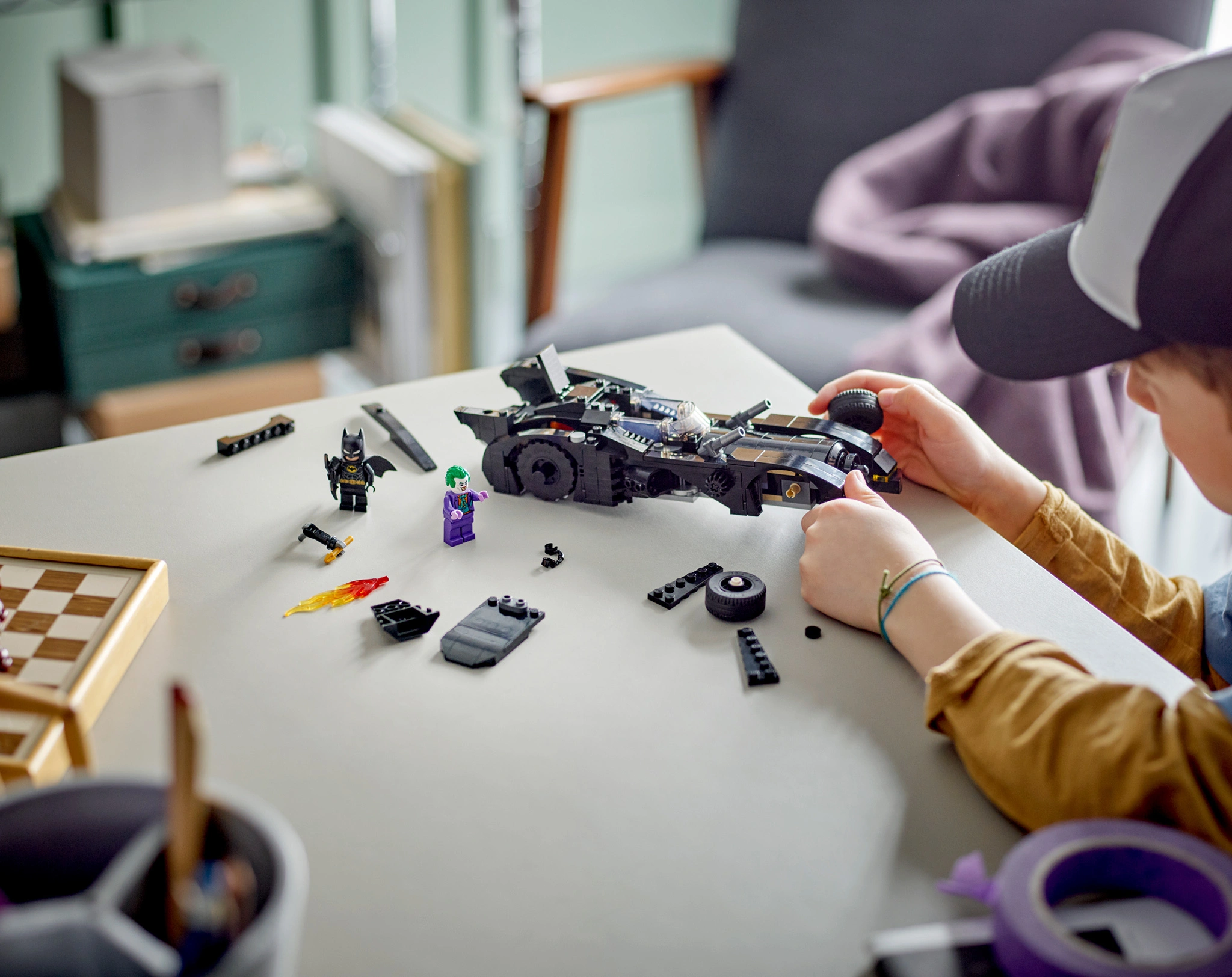 LEGO® 76224 Batmobile™: Batman™ verfolgt den Joker™
