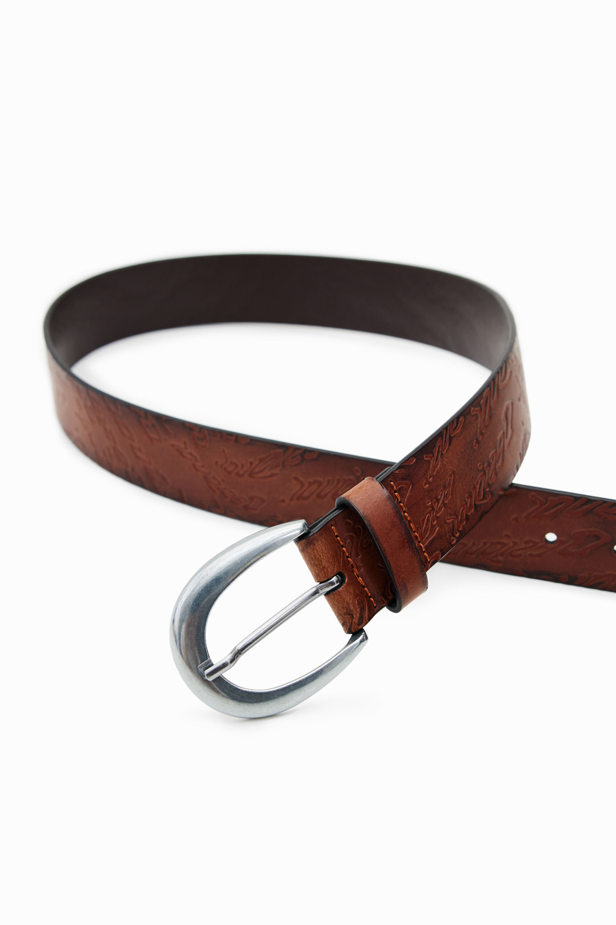 Ceinture boucle irrégulière