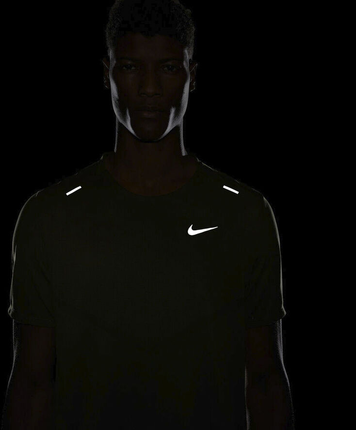 Nike Dri Fit Rise 365 Lobe T Shirt Grøn
