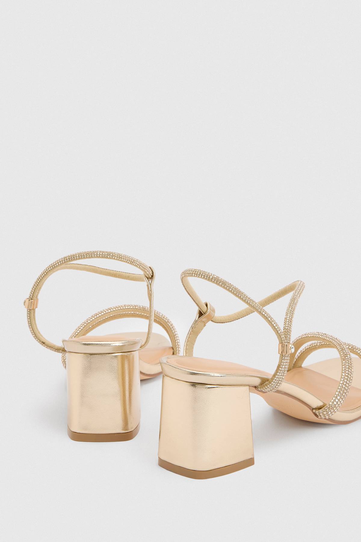 Oasis Sandales Solina À Talons Blocs Moyens En Synthétique Métallisé Avec Brides Ornées De Strass