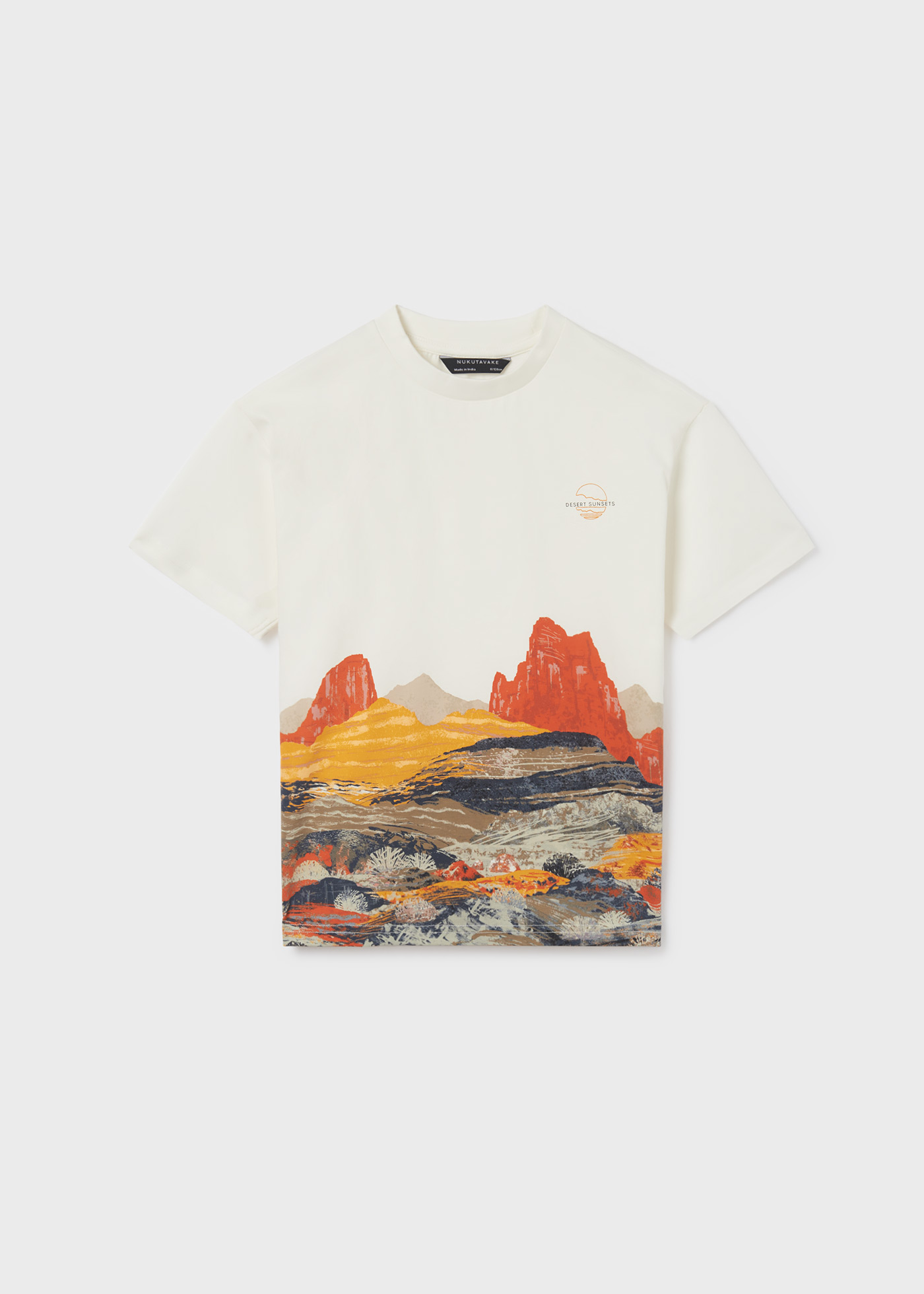Camiseta infantil com estampa sustentável em algodão.