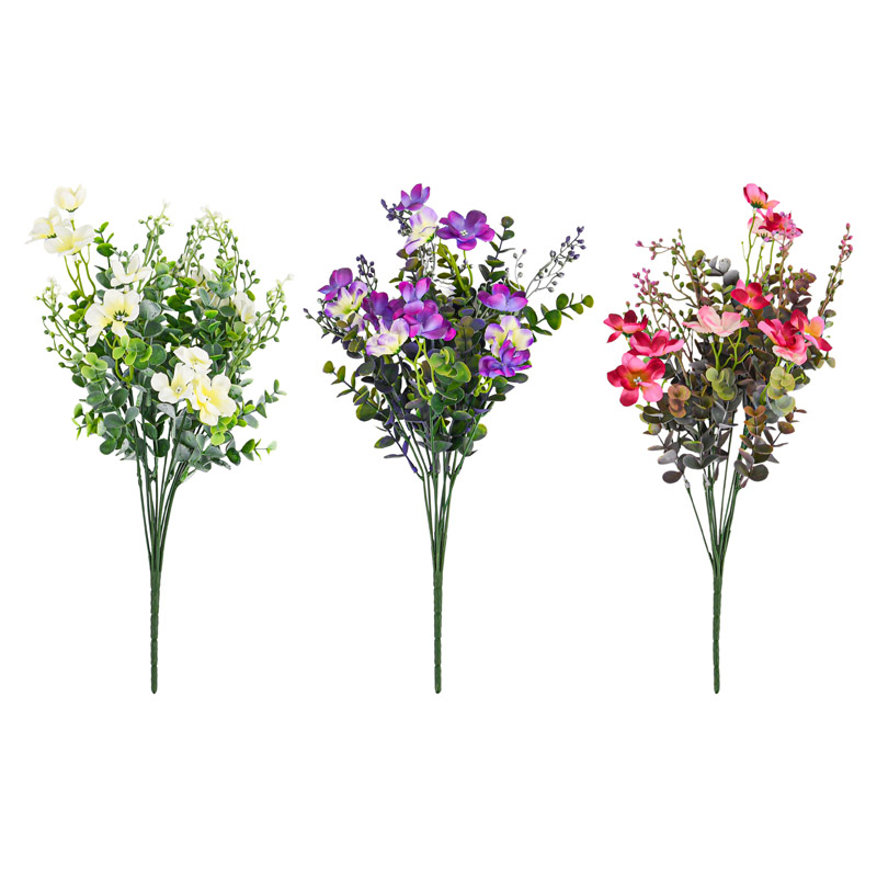 Bouquet de fleurettes eucalyptus