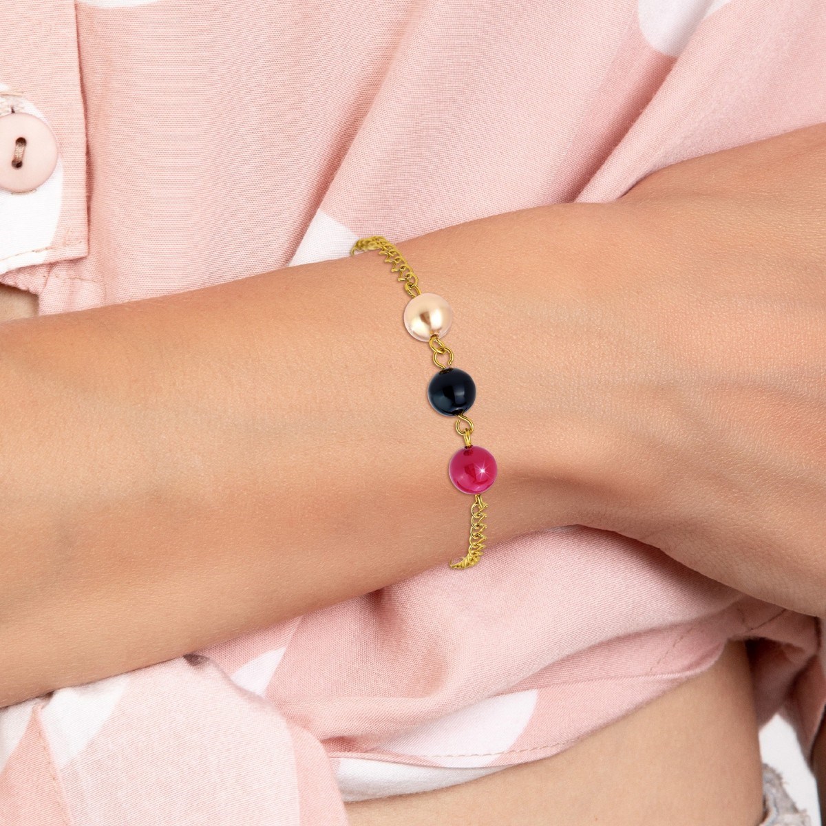 Bracelet décoré de perles par SC Bohème