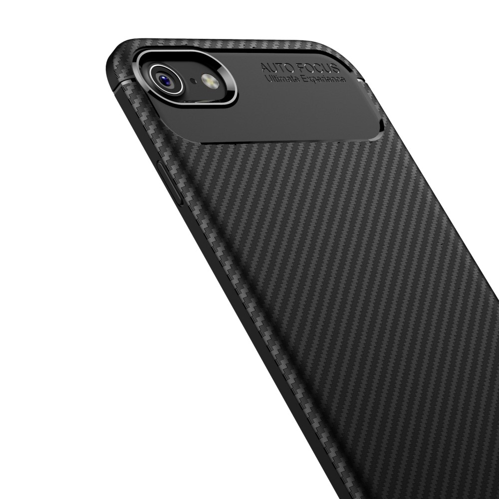 iPhone SE (2022/2020) / 8 / 7 / 6S Gummi Case Schutzhülle mit Air Cushion Fallschutz im Carbon Look - Schwarz