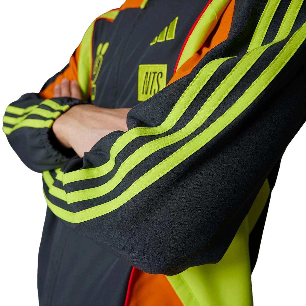 Casaco adidas Los Angeles Fanswear NTS Radio