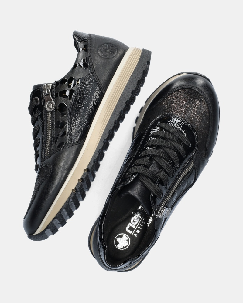Rieker Lage sneakers  - zwart