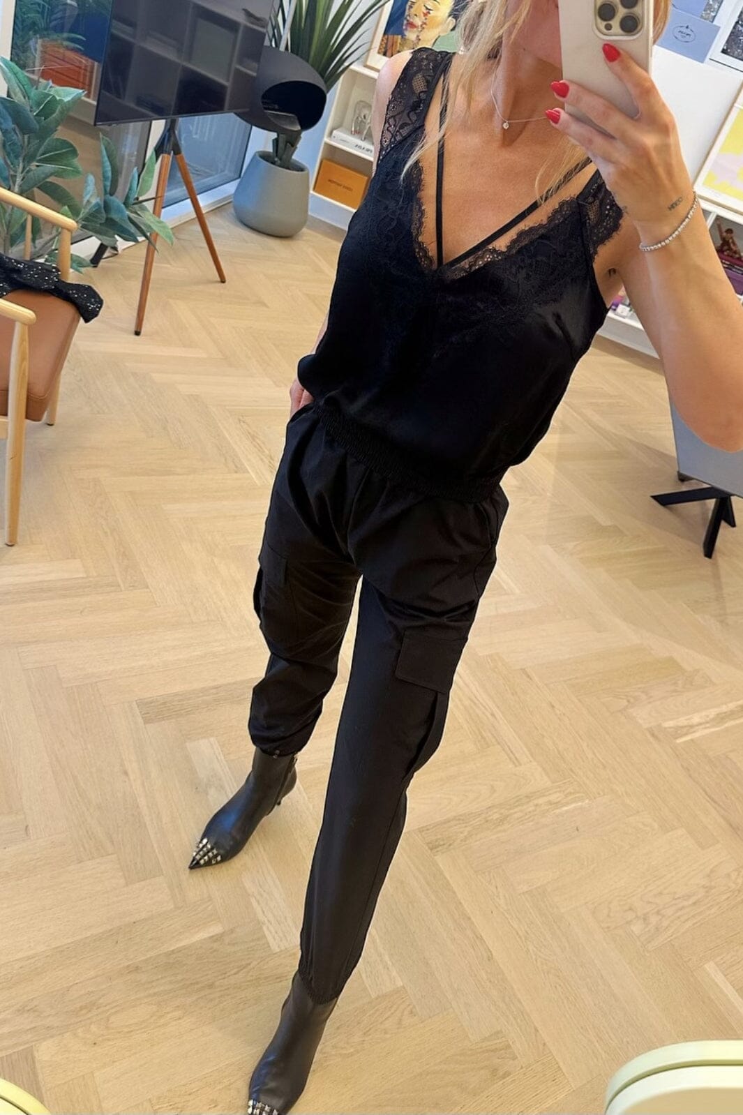 Valentin Studio String Top black