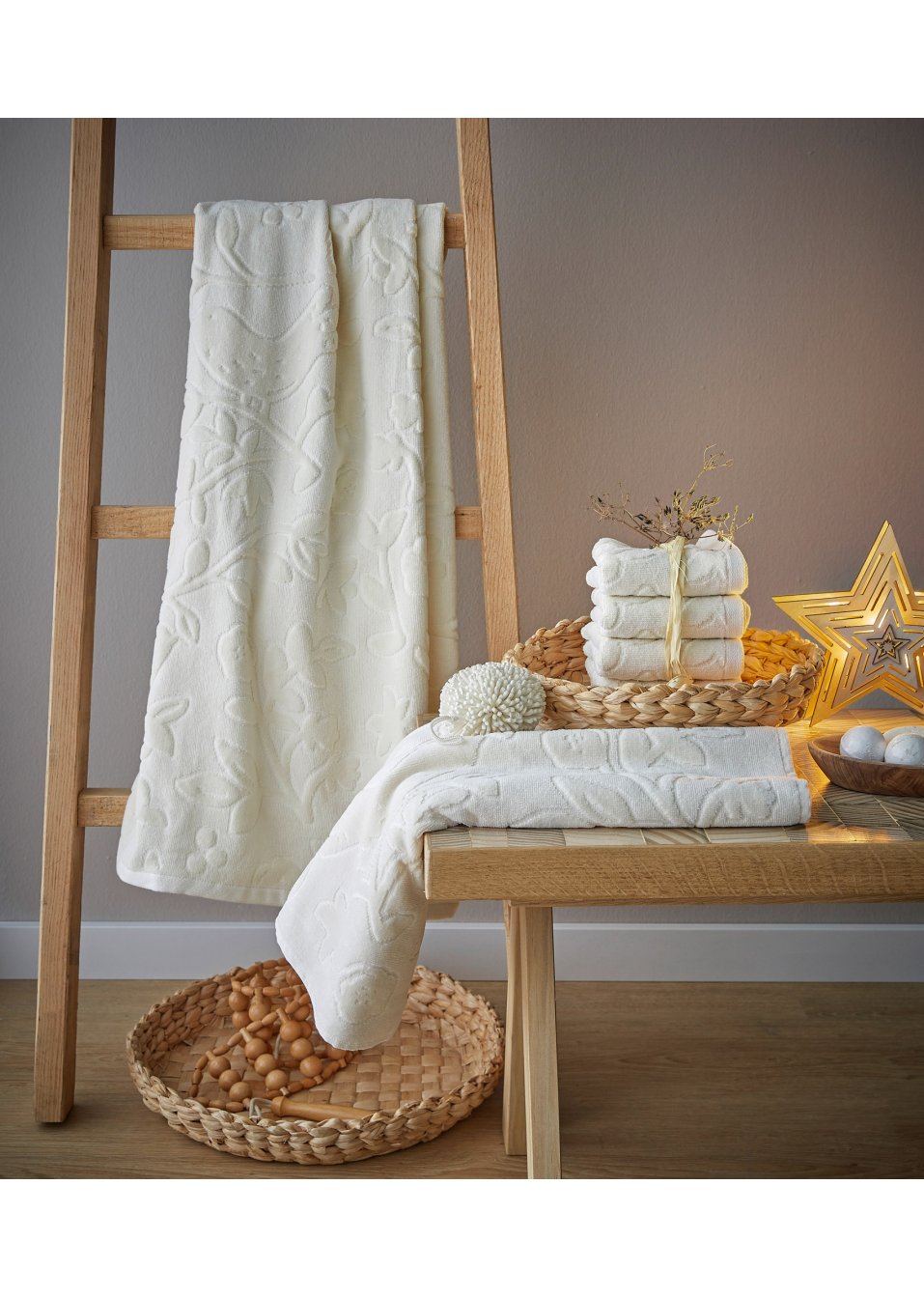 Serviette de toilette avec structure en relief