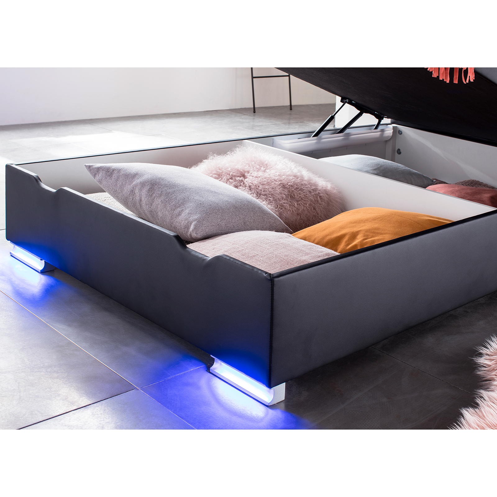Boxspringbett - schwarz - H2 - Bettkasten - 140x200 cm