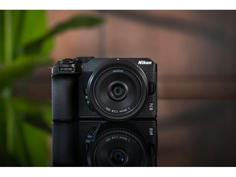 Nikon Fotokamera Z30 VLOGGING KIT Spiegelloser Fotoapparat mit erstklassiger Bildqualität – Die neue Welt des Vloggens