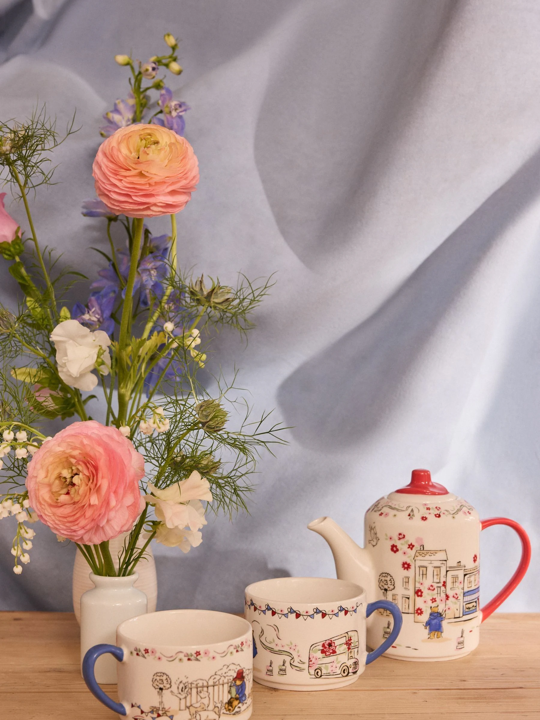 Cath Kidston Paddington Goes to Town Stapelbare thee voor 2