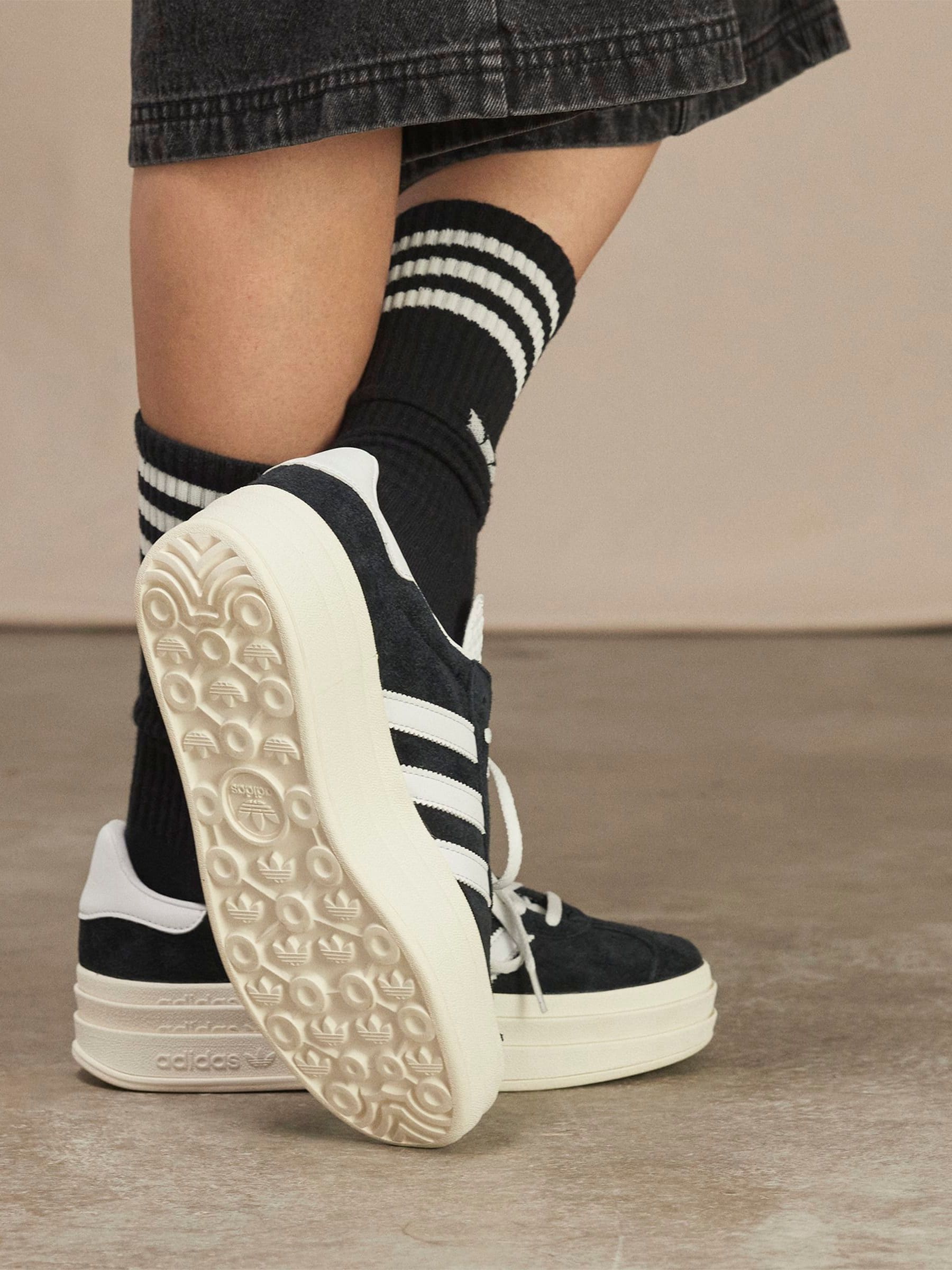 Donkerzwart - adidas Originals Gazelle Bold W Trainers