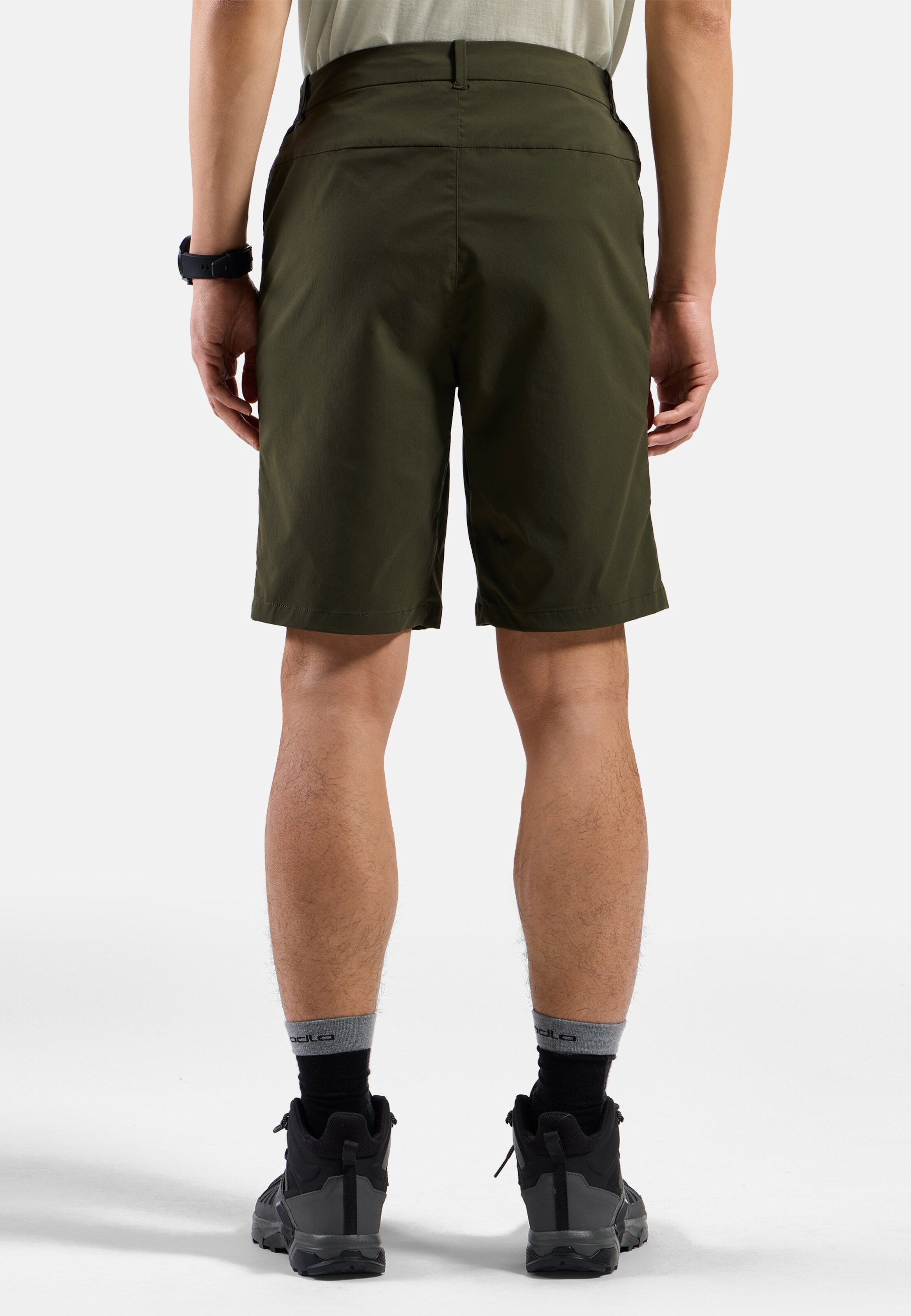 Ascent Light Wandershorts in forest night