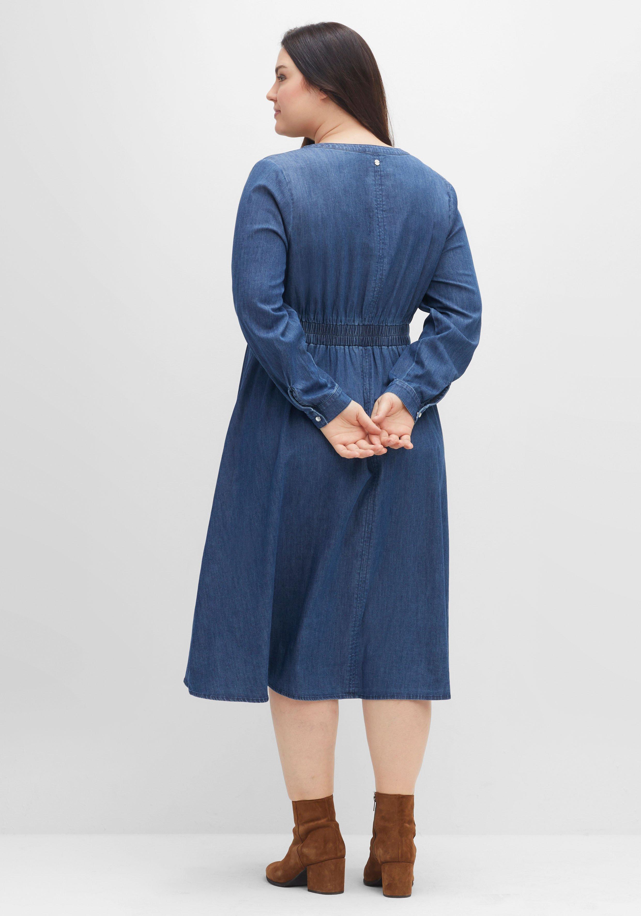 Jeanskleid mit V-Ausschnitt und Taillenbund
