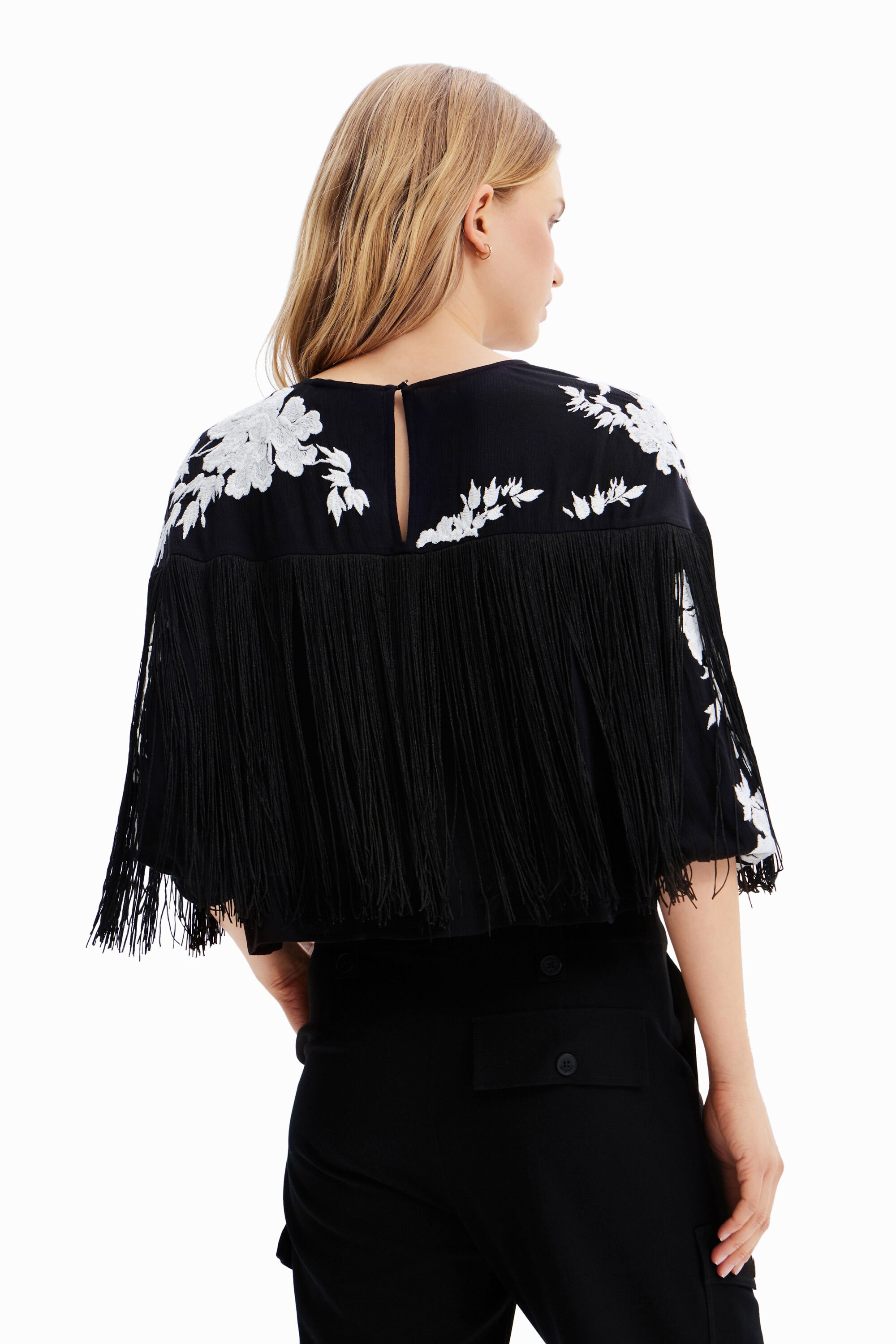 Blouse brodée franges