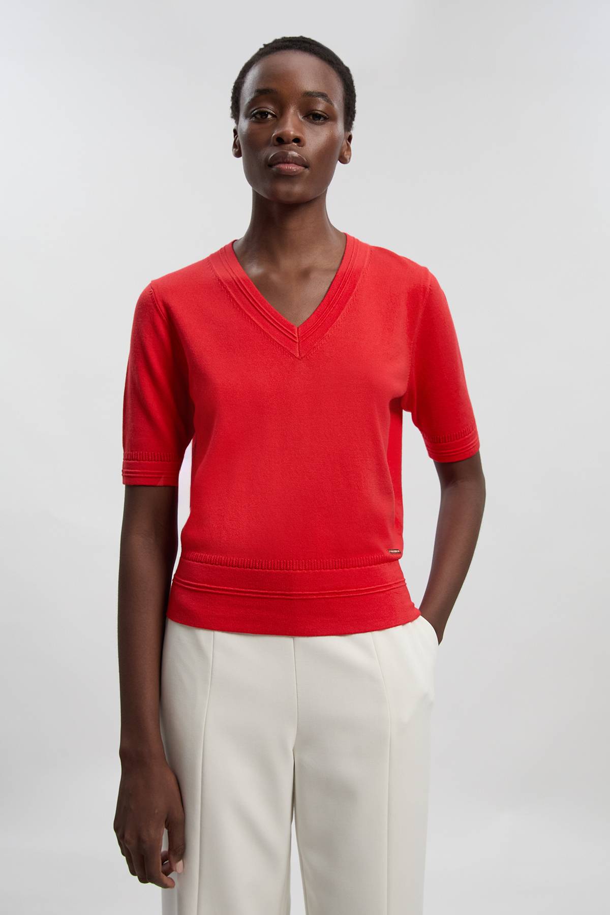 KarenMillen Haut Tricoté à Manches Courtes et Col V en Mélange de Viscose