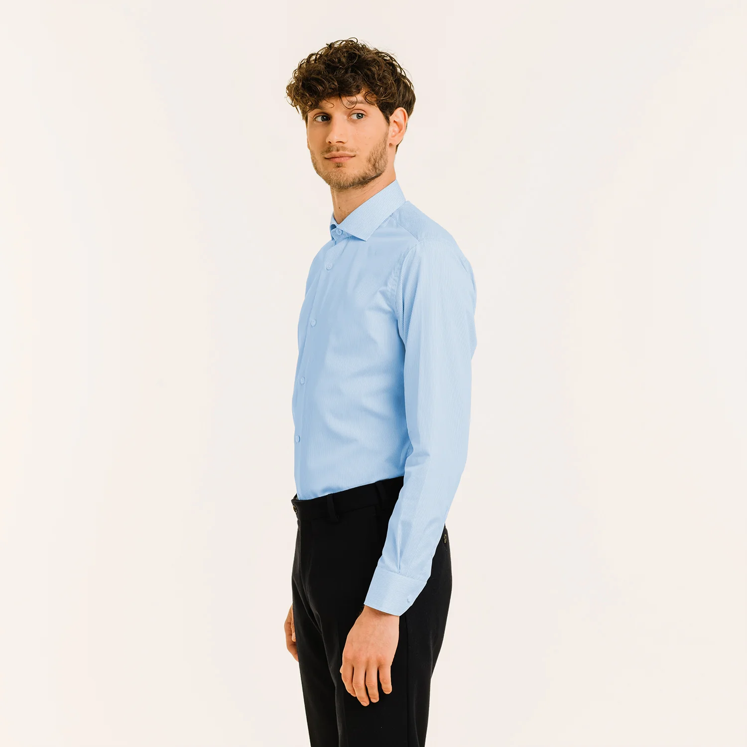 Double-twisted poplin shirt with small sky blue stripes