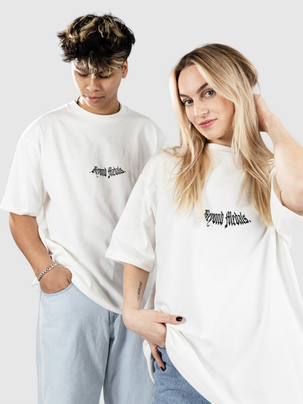Beyond Medals Royal T-Shirt off white