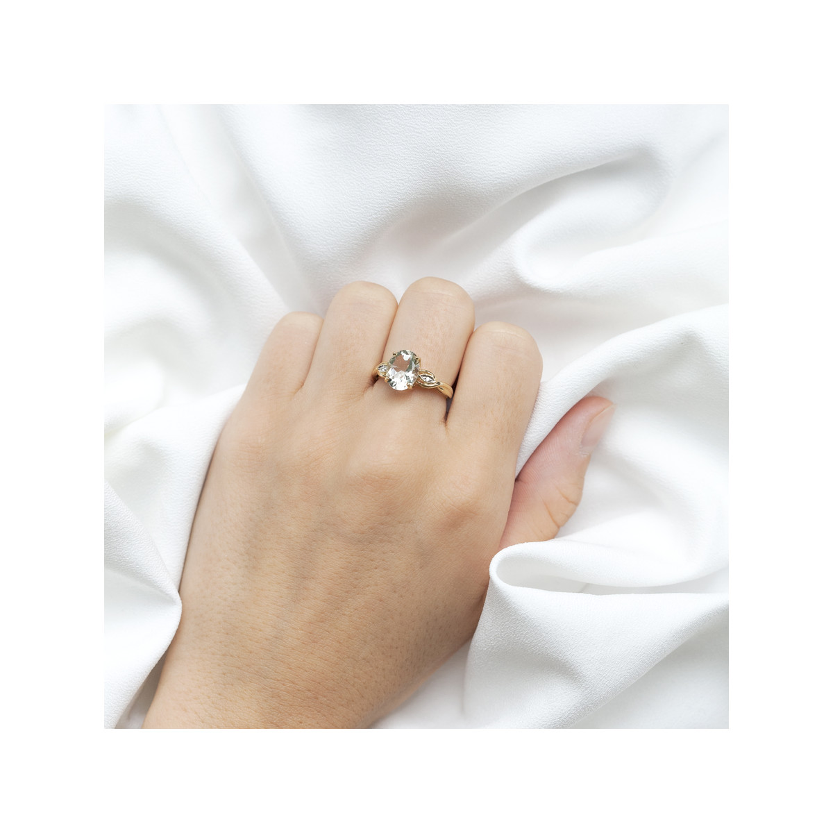Bague or 375 2 tons quartz vert ovale et diamants