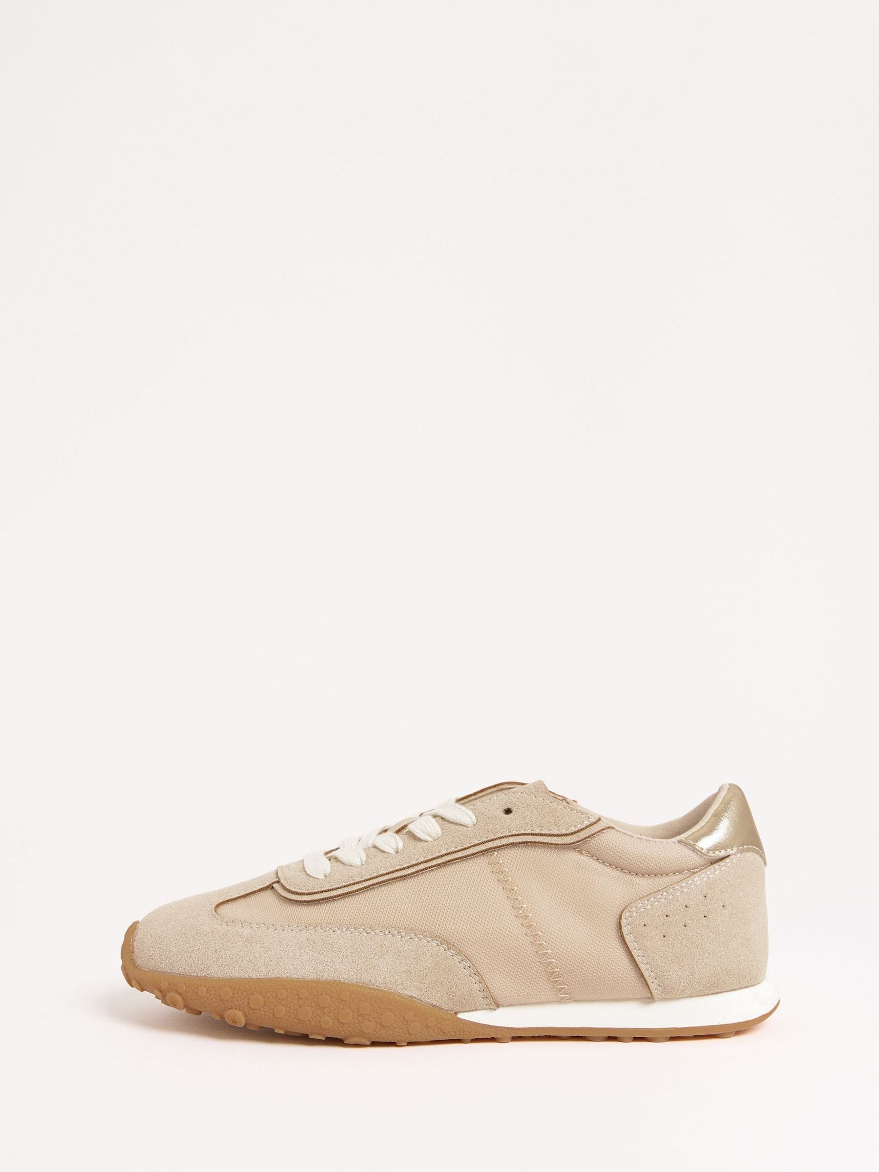 Natuurlijk - Friends Like These Slim Lace Up Retro Runner Sports Trainers