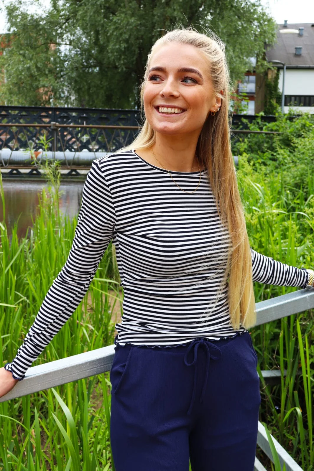 Liberte Natalia Ls Round Neck Blouse navy creme small stripe