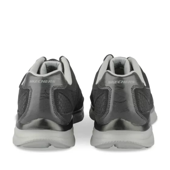 Baskets NOIR SKECHERS Satisfaction Flash Point