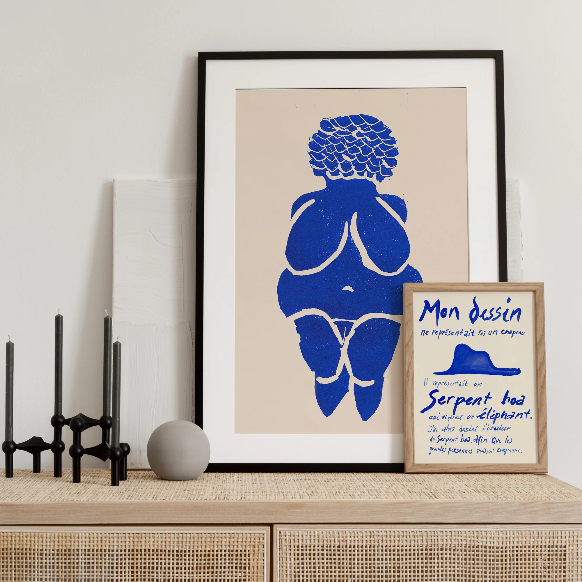 Poster & Frame  Sissan Richardt plakat - Goddess Of Fertility Blue