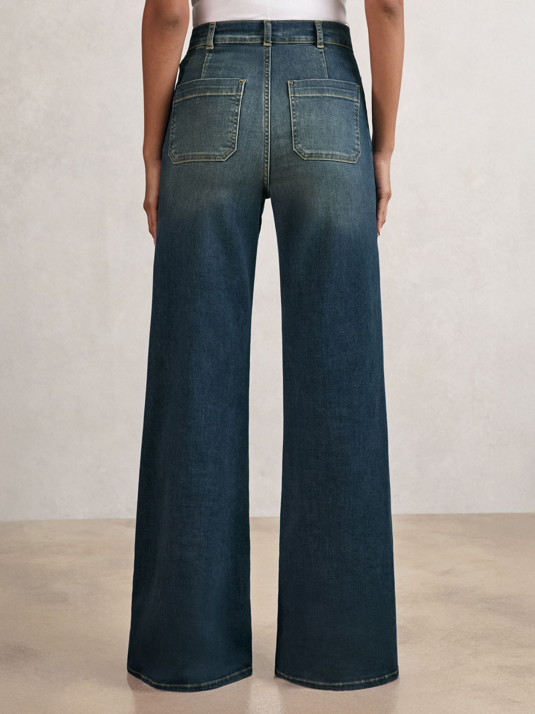Normaal blauw - Reiss Sakura flared jeans met opgestikte zakken