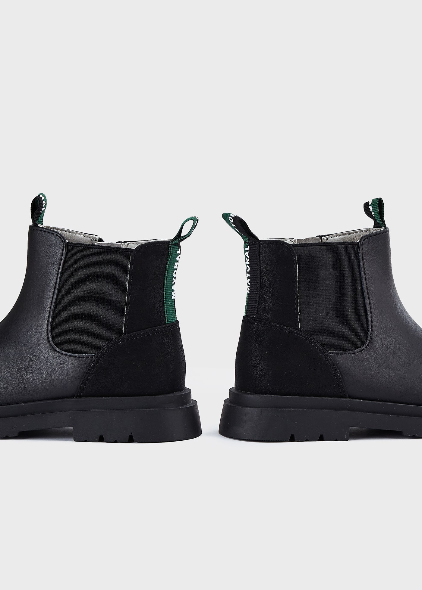 Botas Chelsea de couro sustentável para meninos
